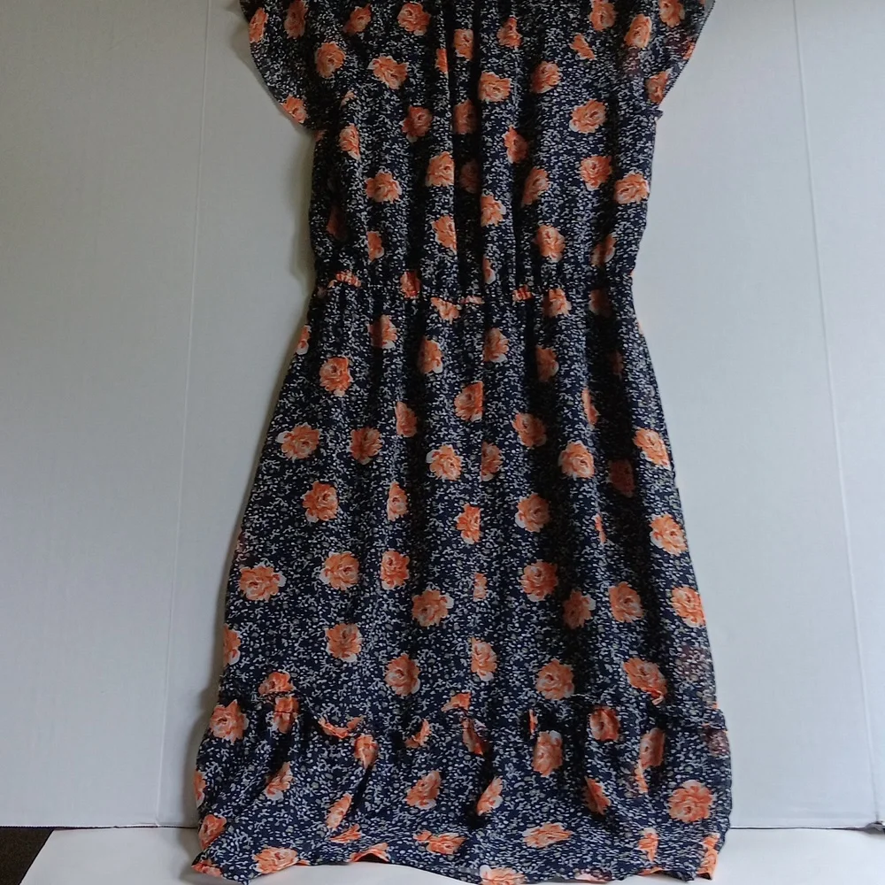 LOFT DRESS - Picture 4 of 5